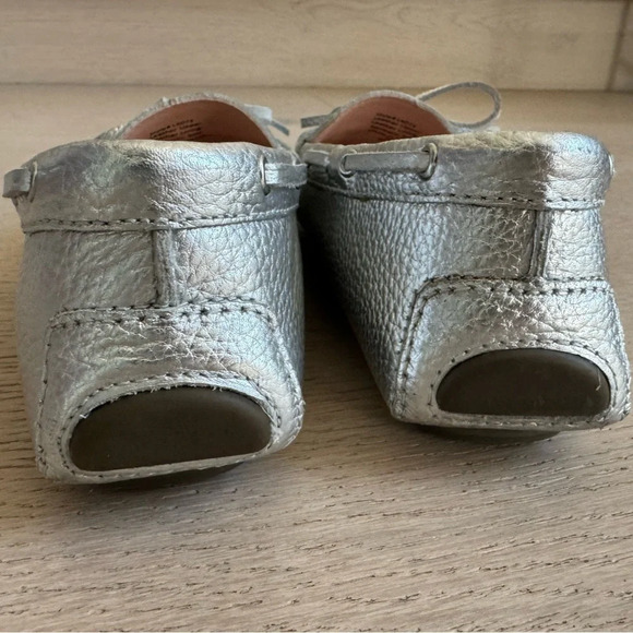 J Crew driving moccasins brand new, silver, size 7 - Picture 4 of 7